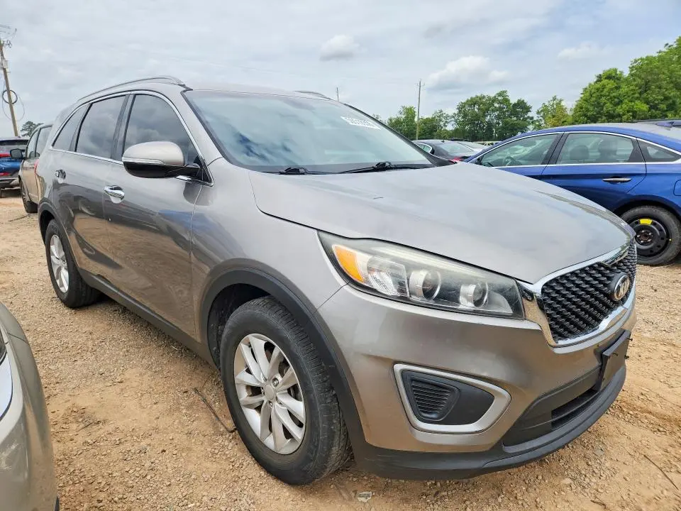 2017 KIA SORENTO LX V6  
