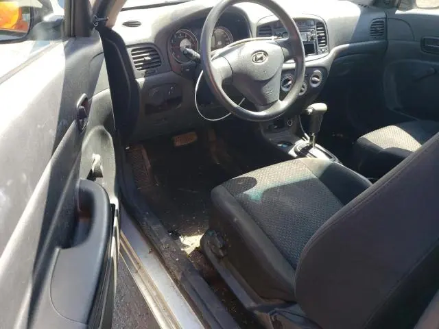 2010 HYUNDAI ACCENT SE  