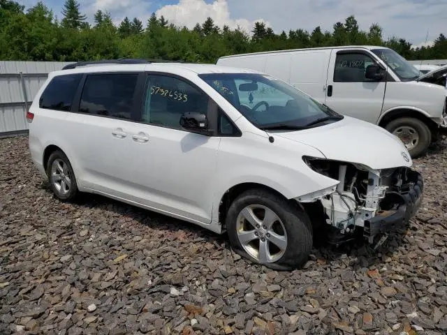 2011 TOYOTA SIENNA LE  