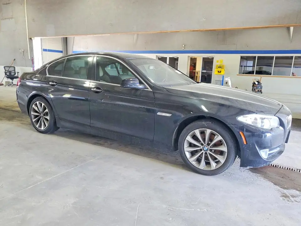 2013 BMW 528 XI  