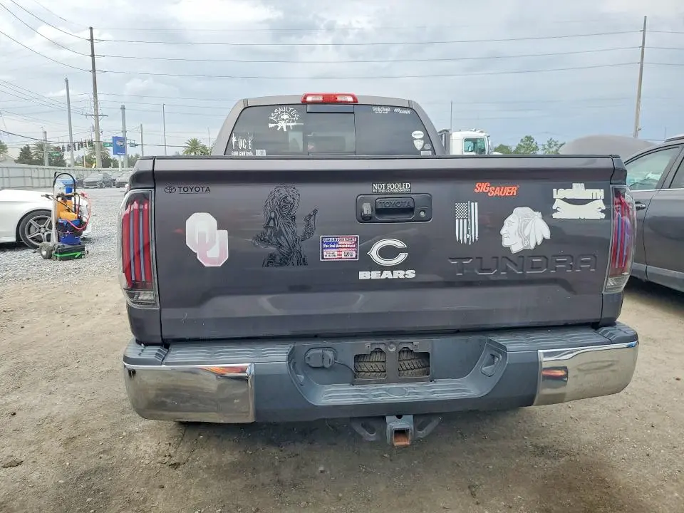 2015 TOYOTA TUNDRA SR5  