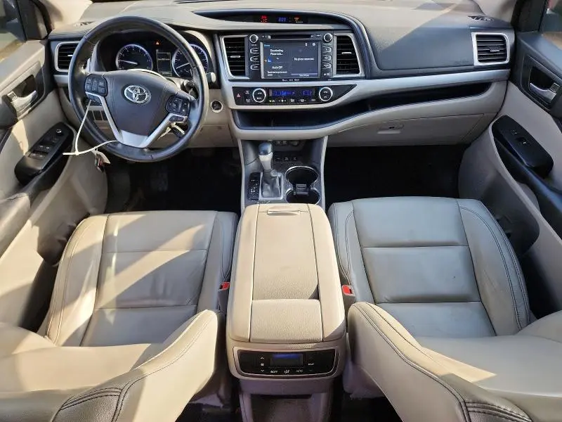 2018 TOYOTA HIGHLANDER XLE  