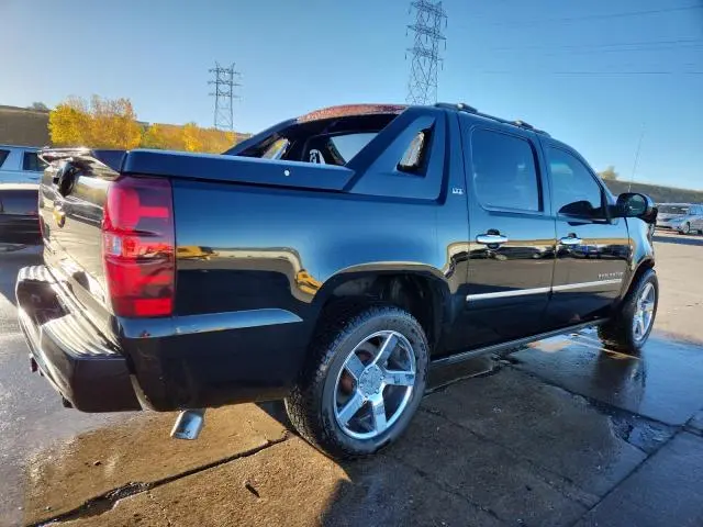 2011 CHEVROLET AVALANCHE LTZ  