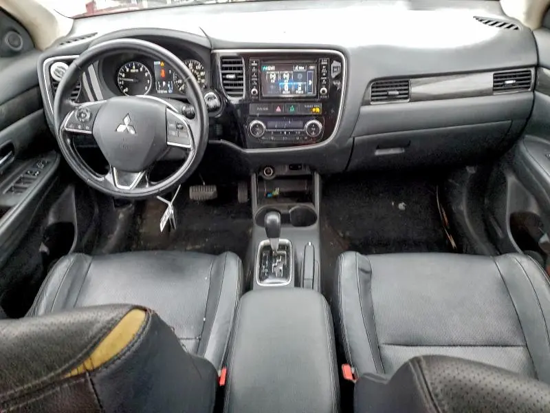 2016 MITSUBISHI OUTLANDER SE  