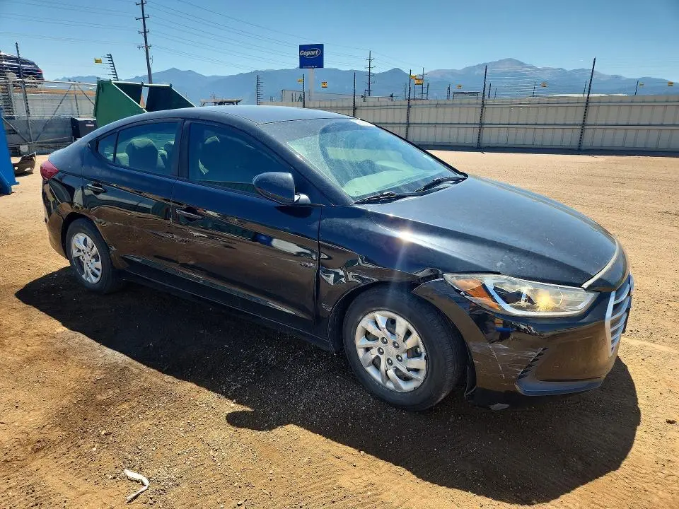 2018 HYUNDAI ELANTRA SE  