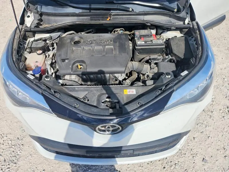 2020 TOYOTA C-HR XLE  