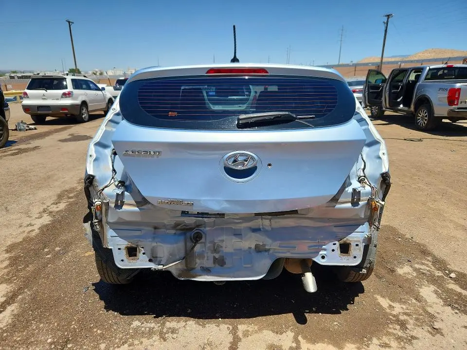 2013 HYUNDAI ACCENT GS  