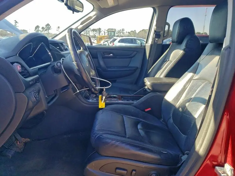 2013 CHEVROLET TRAVERSE LT  