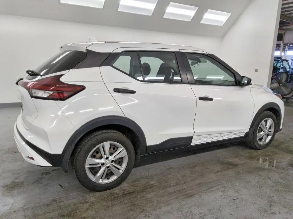 2023 NISSAN KICKS S  