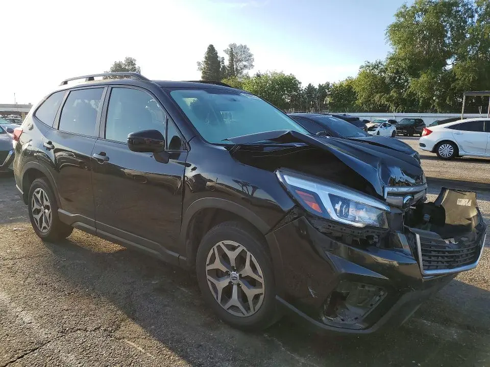 2019 SUBARU FORESTER PREMIUM  