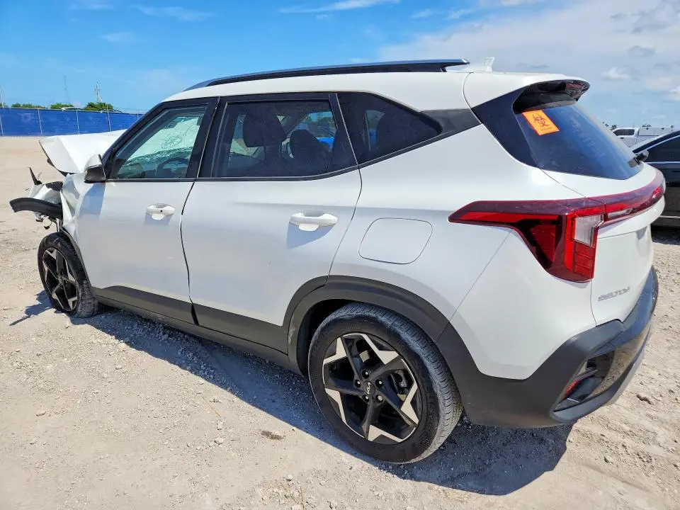2025 KIA SELTOS S  