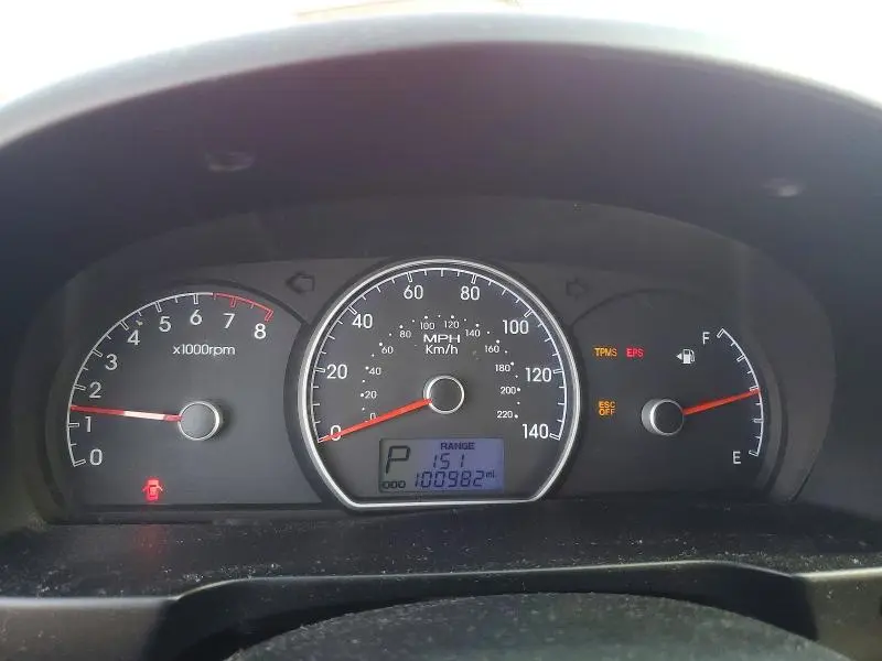 2010 HYUNDAI ELANTRA SE  
