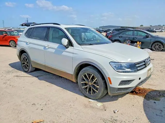 2021 VOLKSWAGEN TIGUAN SE  