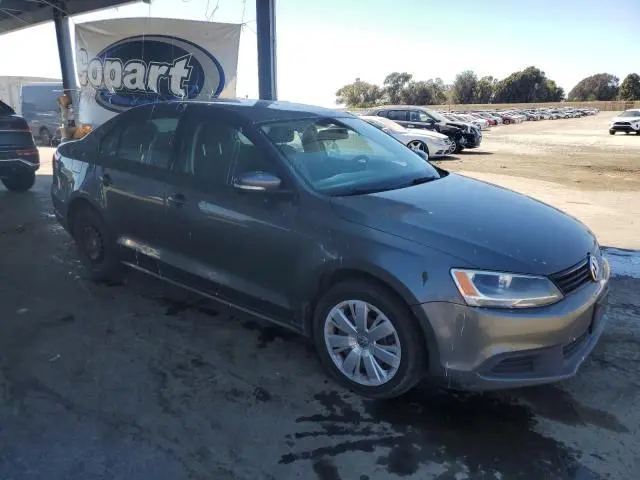 2014 VOLKSWAGEN JETTA SE  