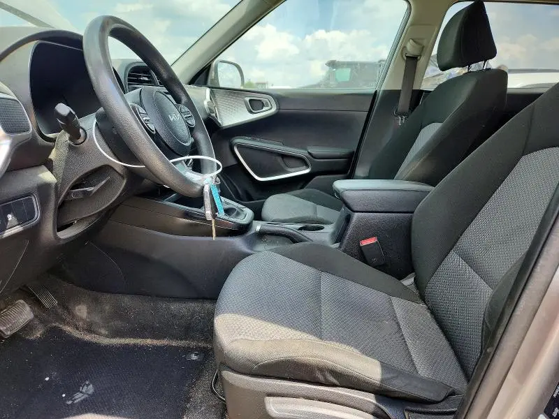 2023 KIA SOUL LX  