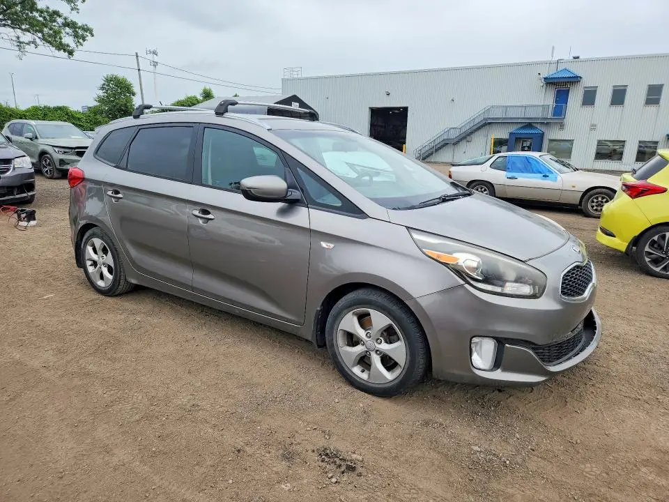 2016 KIA RONDO   