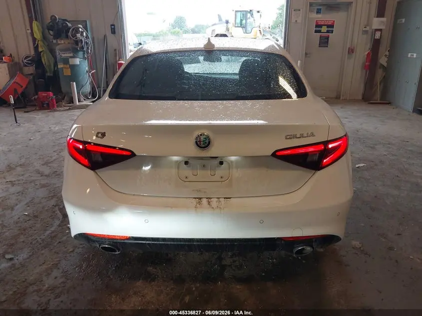 2017 ALFA ROMEO GIULIA AWD