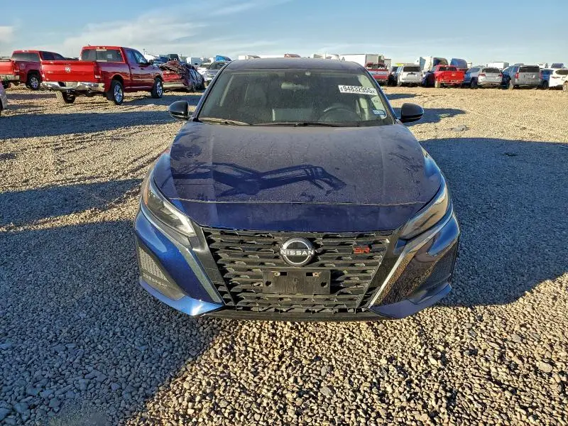 2024 NISSAN ALTIMA SR  