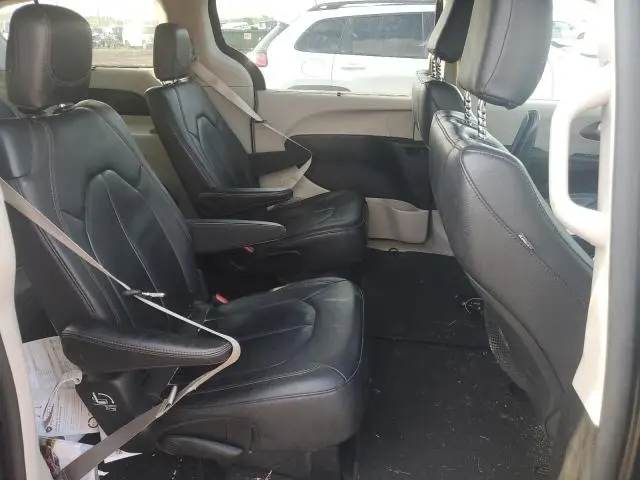 2017 CHRYSLER PACIFICA TOURING L  