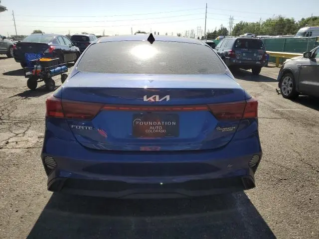 2022 KIA FORTE FE  