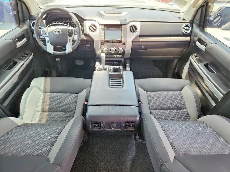 2018 TOYOTA TUNDRA CREWMAX SR5  