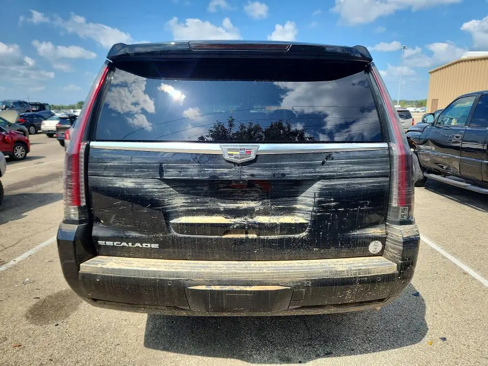 2017 CADILLAC ESCALADE LUXURY  