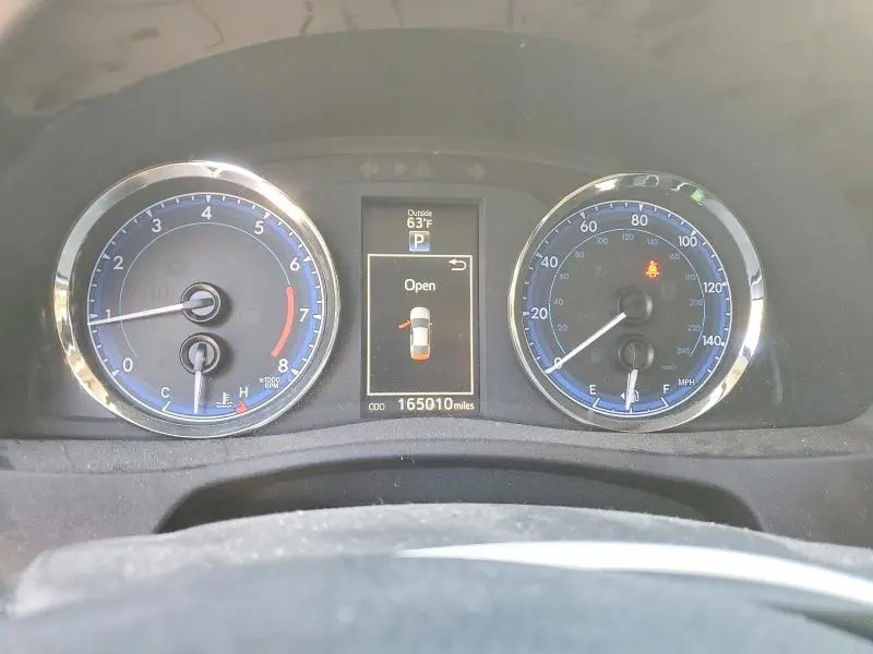 2019 TOYOTA COROLLA SE  