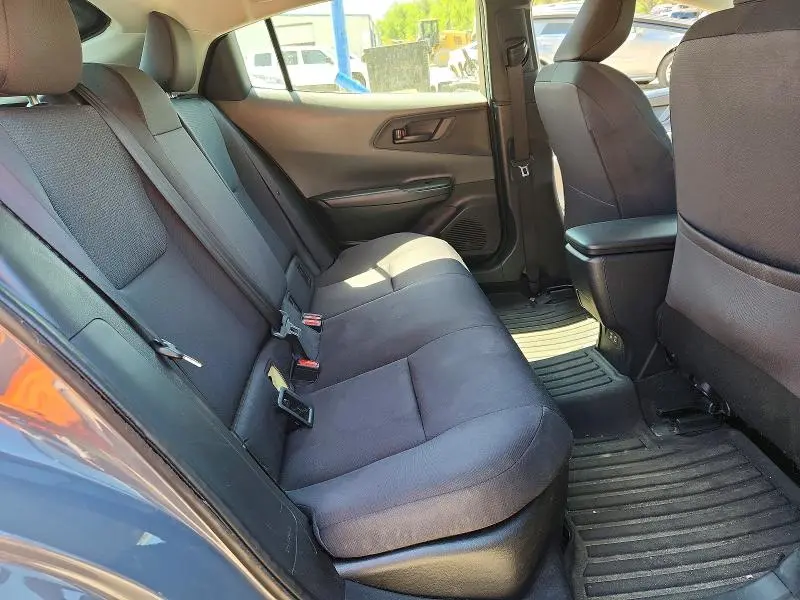 2025 TOYOTA PRIUS LE  