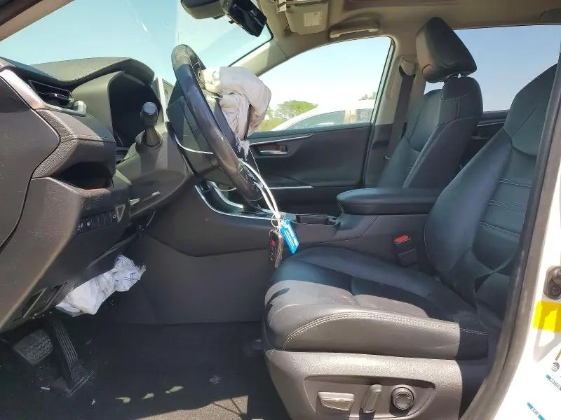 2019 TOYOTA RAV4 LIMITED  