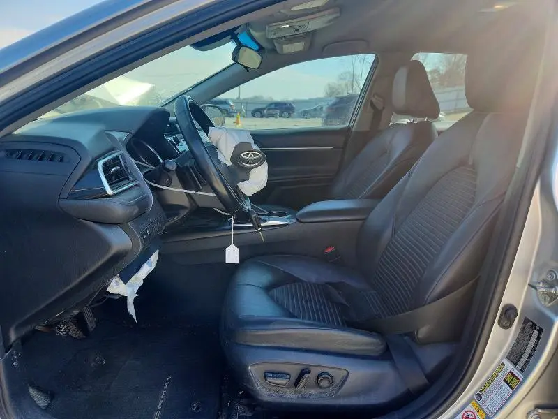 2018 TOYOTA CAMRY   