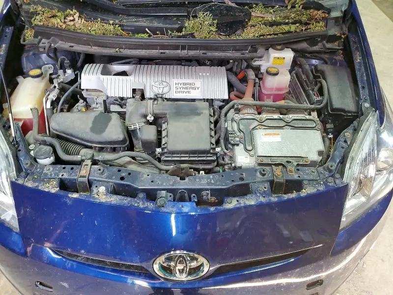 2011 TOYOTA PRIUS THREE  