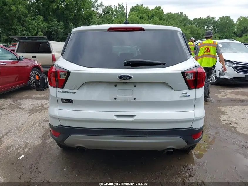 2019 FORD ESCAPE SE