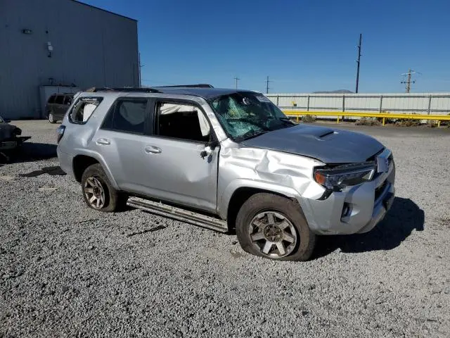 2023 TOYOTA 4RUNNER SE  