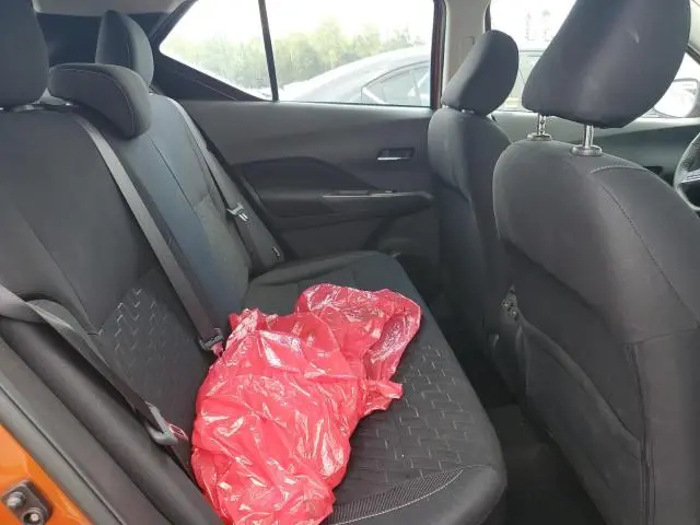 2023 NISSAN KICKS SV  