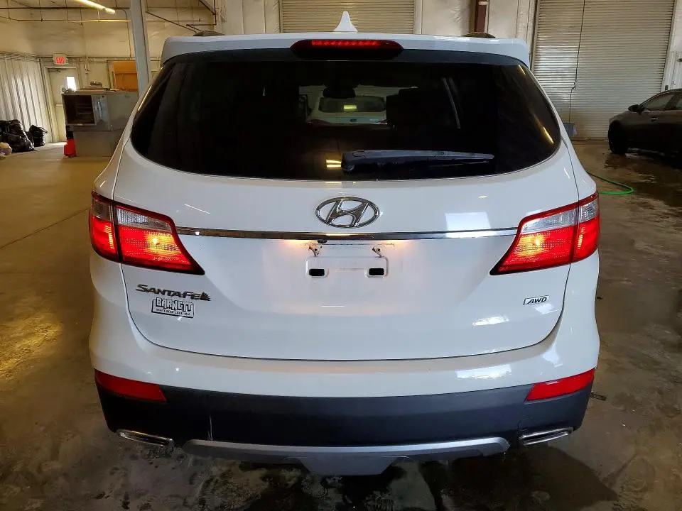 2016 HYUNDAI SANTA FE SE  
