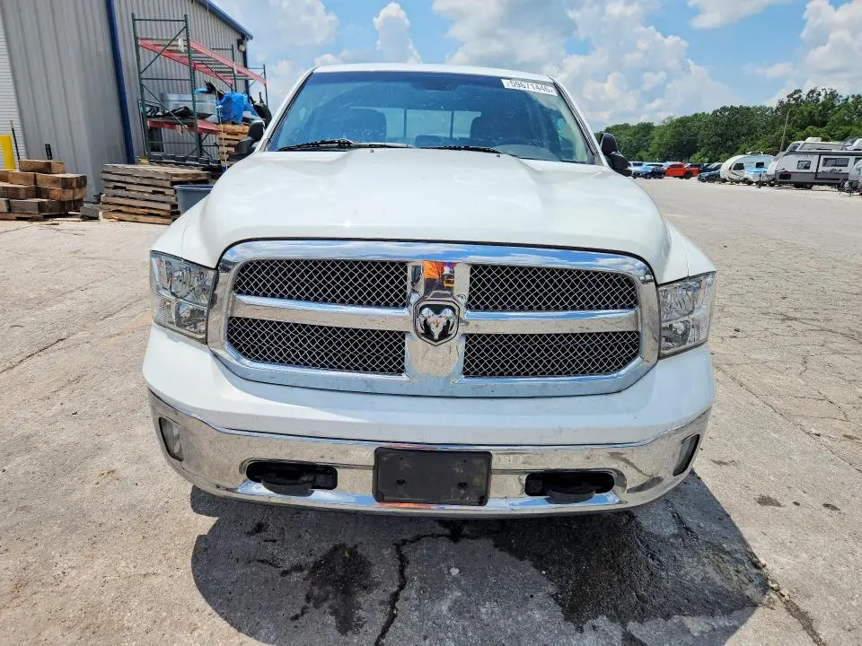 2018 RAM 1500 SLT  