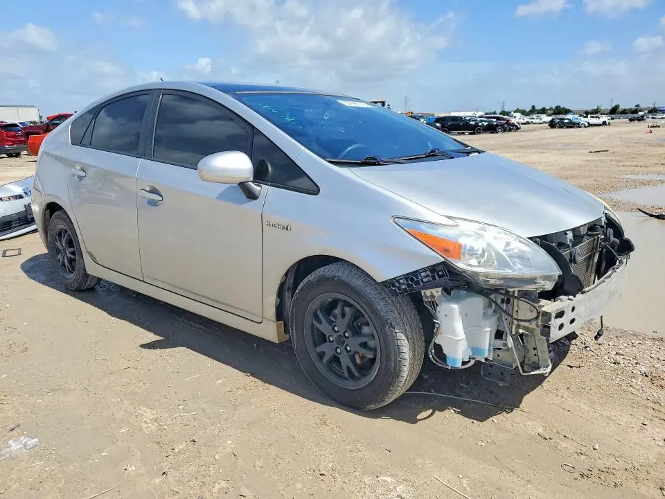 2013 TOYOTA PRIUS THREE  