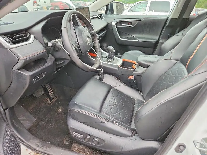 2024 TOYOTA RAV4 ADVENTURE  