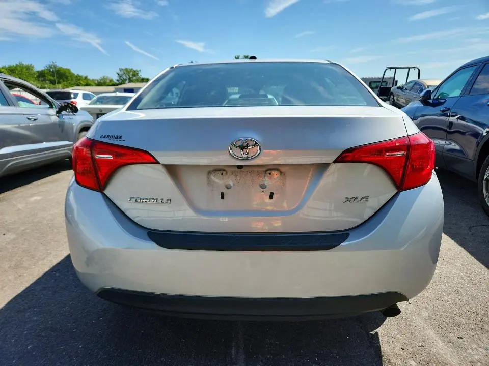 2019 TOYOTA COROLLA XLE  