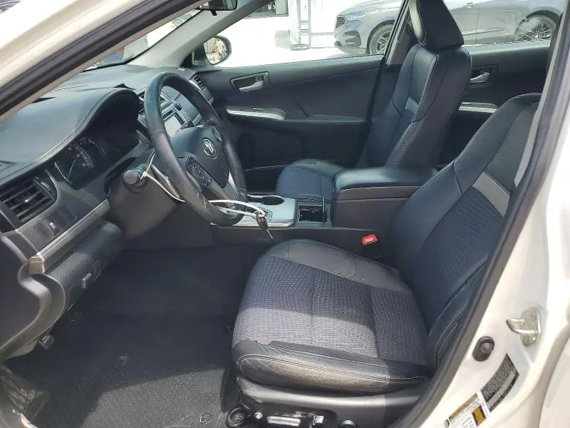 2014 TOYOTA CAMRY SE  