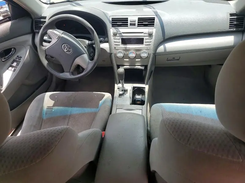 2011 TOYOTA CAMRY LE V6  