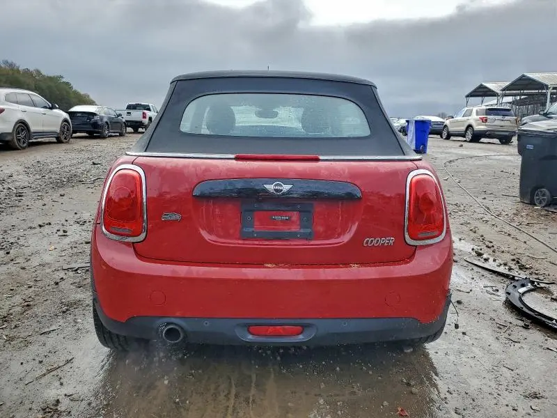 2018 MINI COOPER   