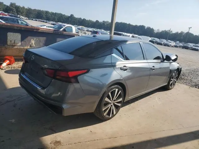 2022 NISSAN ALTIMA SR  