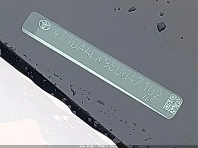 2025 TOYOTA CAMRY SE