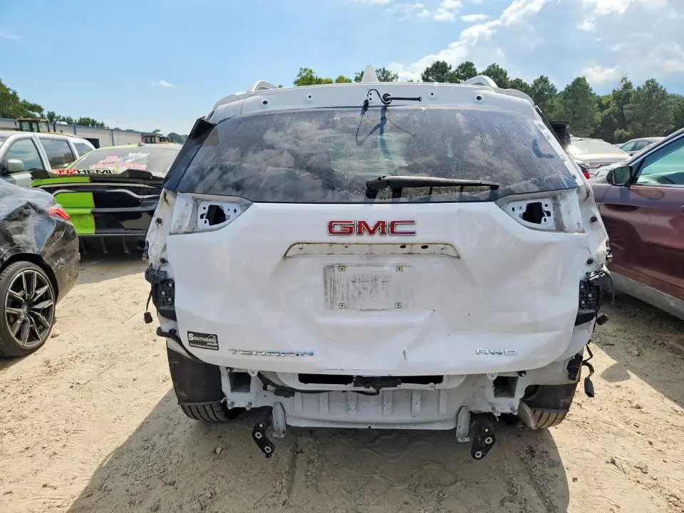 2022 GMC TERRAIN SLT  