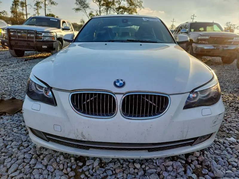 2010 BMW 528 I  
