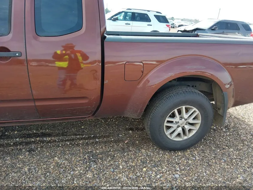 2017 NISSAN FRONTIER SV