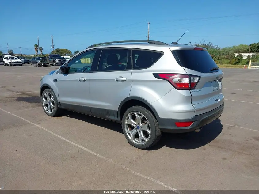 2017 FORD ESCAPE SE