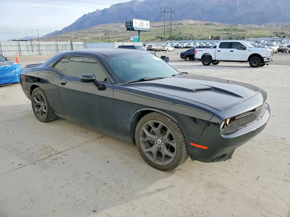 2018 DODGE CHALLENGER SXT  