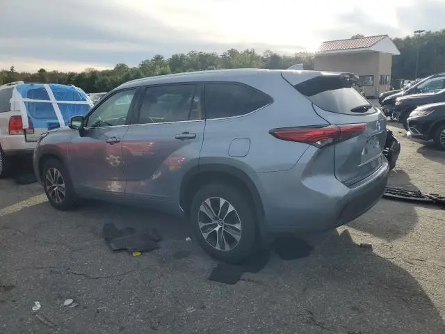 2020 TOYOTA HIGHLANDER XLE  